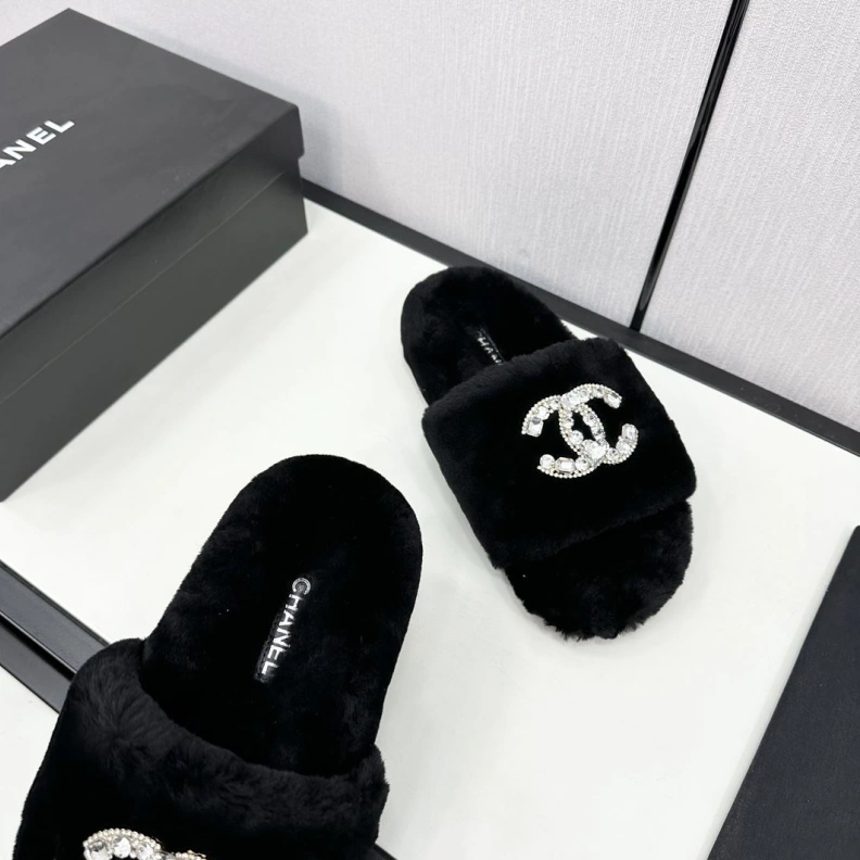 Chxnxl Slippers Vibrant 120188