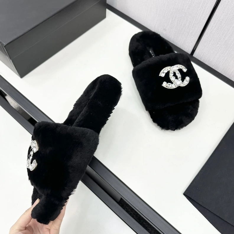 Chxnxl Slippers Vibrant 120188