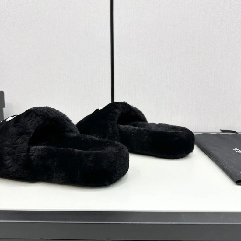 Chxnxl Slippers Vibrant 120188