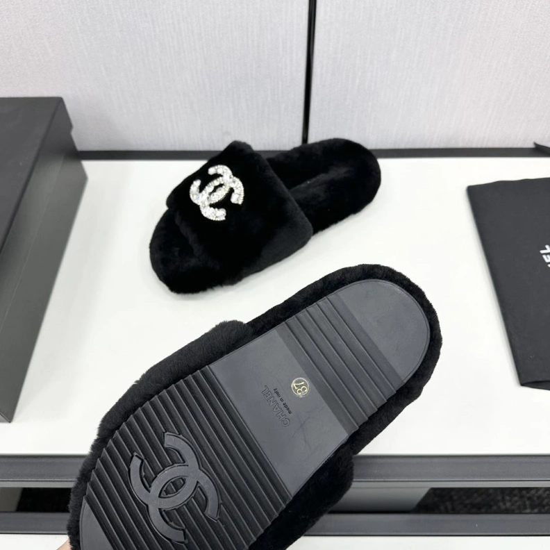 Chxnxl Slippers Vibrant 120188