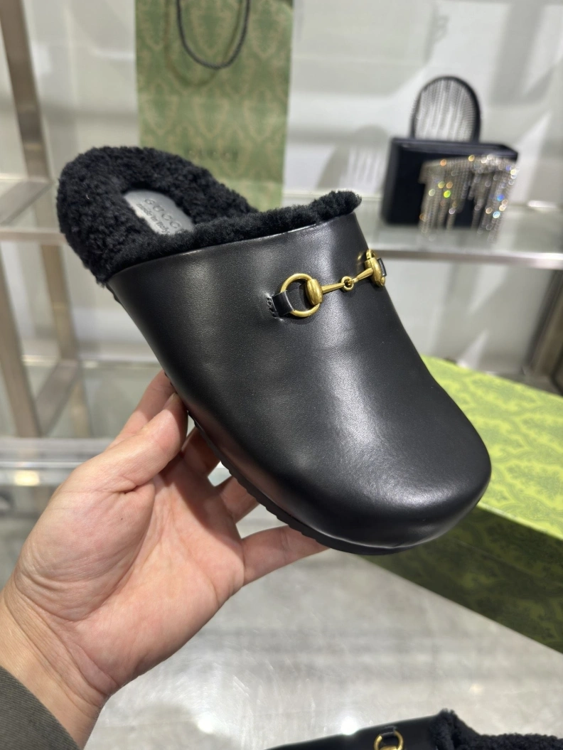 Timeless Gxccx Slippers 157432
