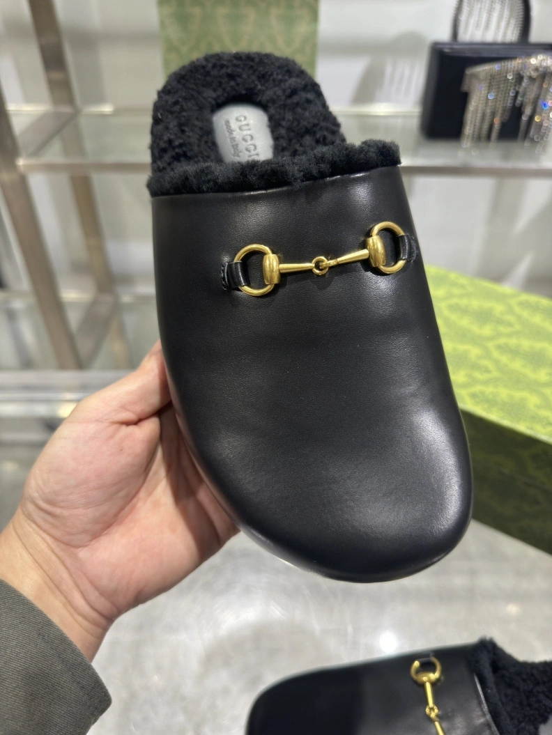 Timeless Gxccx Slippers 157432