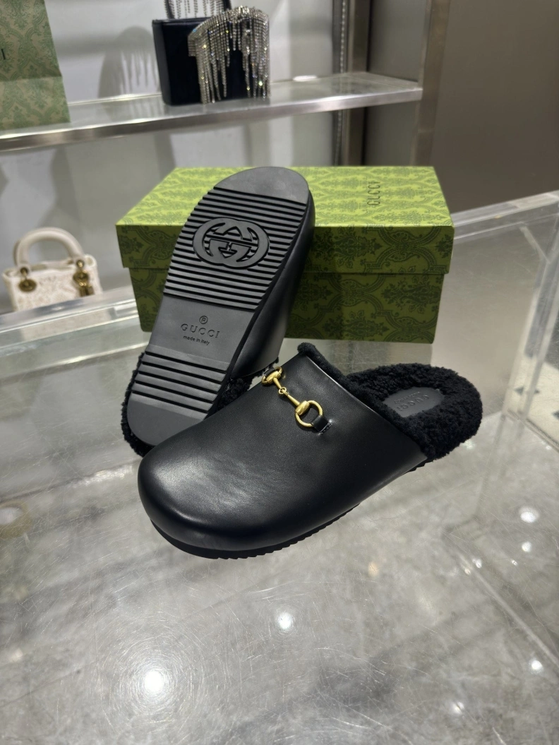 Timeless Gxccx Slippers 157432