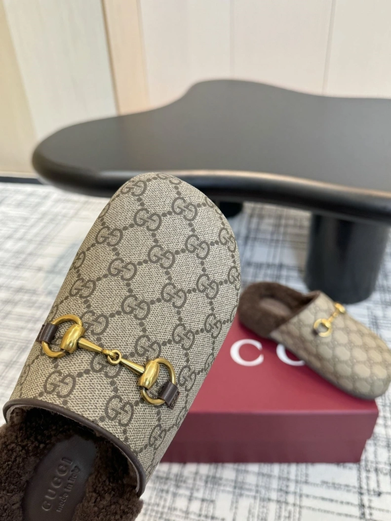 Comfortable Gxccx Slippers 157420