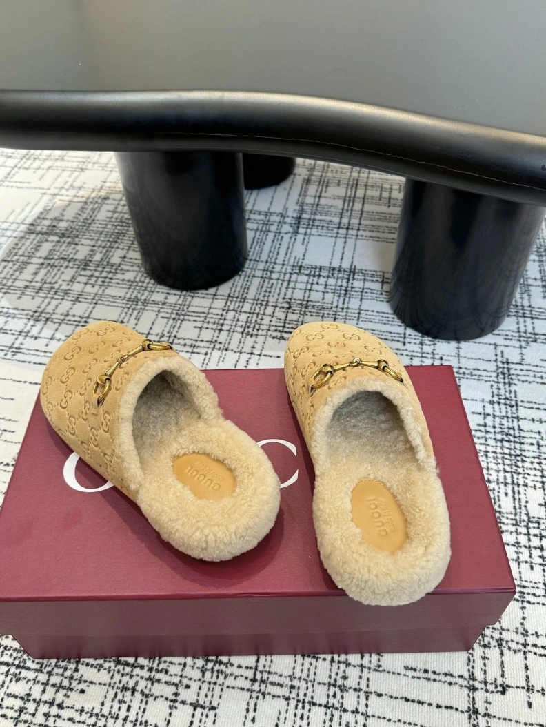 Lightweight Gxccx Slippers 157419