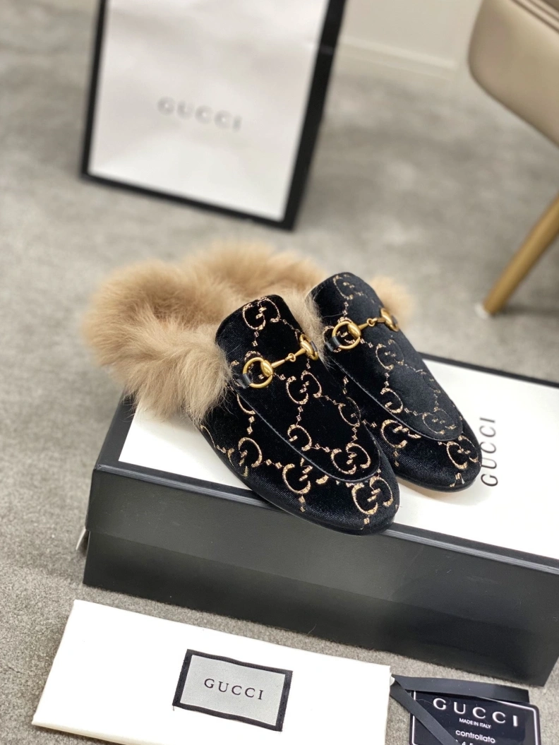 Sleek Gxccx Slippers 157457