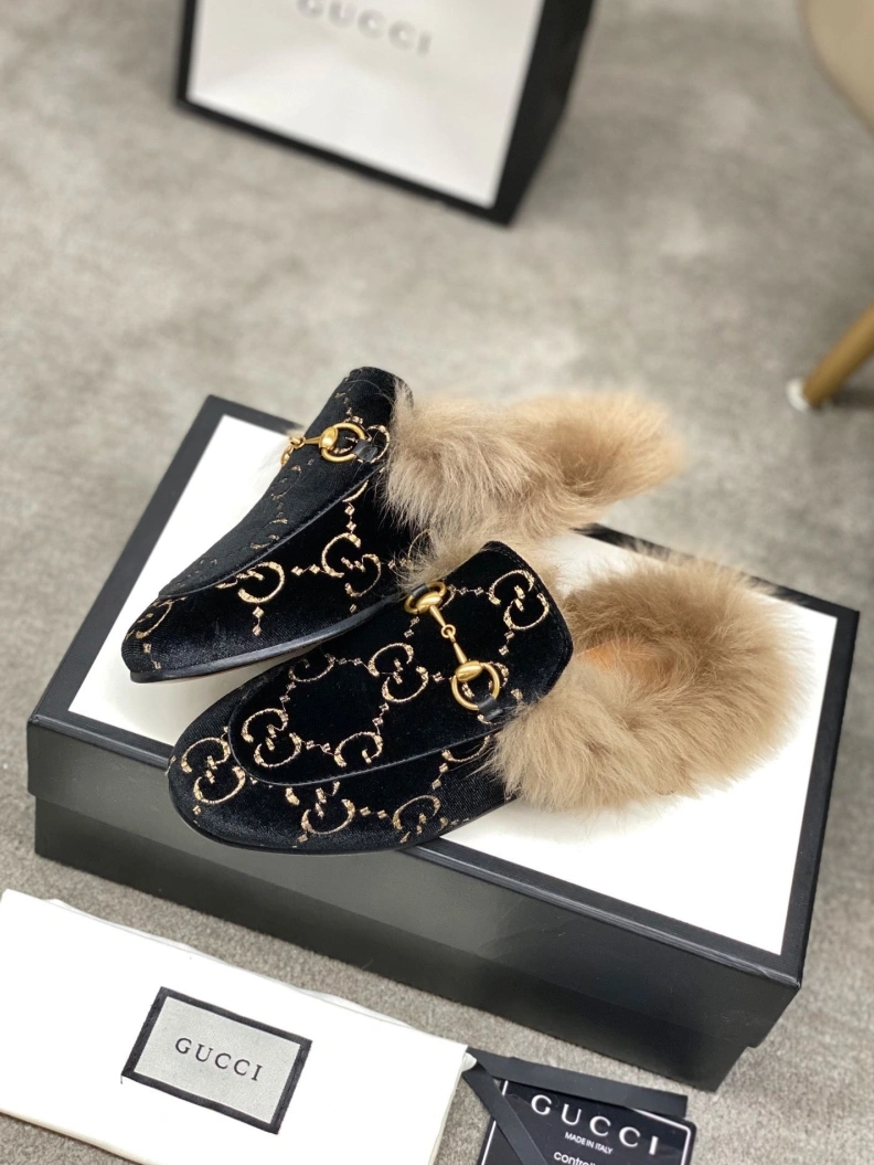 Sleek Gxccx Slippers 157457