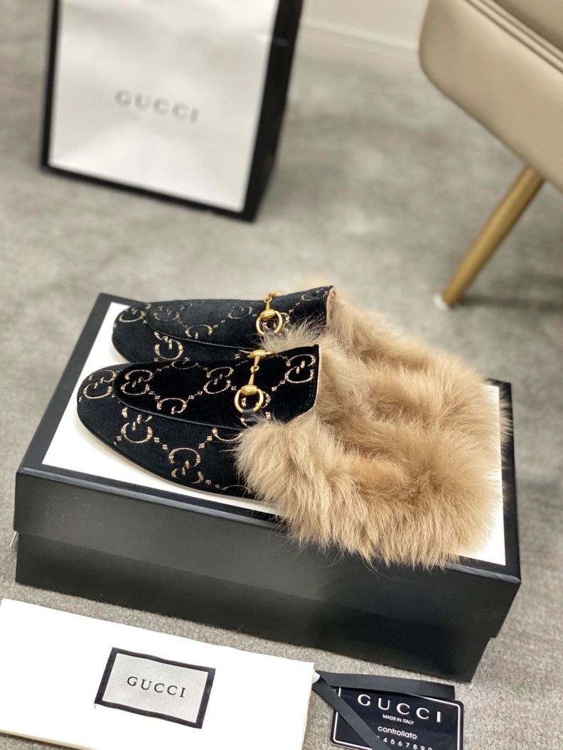 Sleek Gxccx Slippers 157457