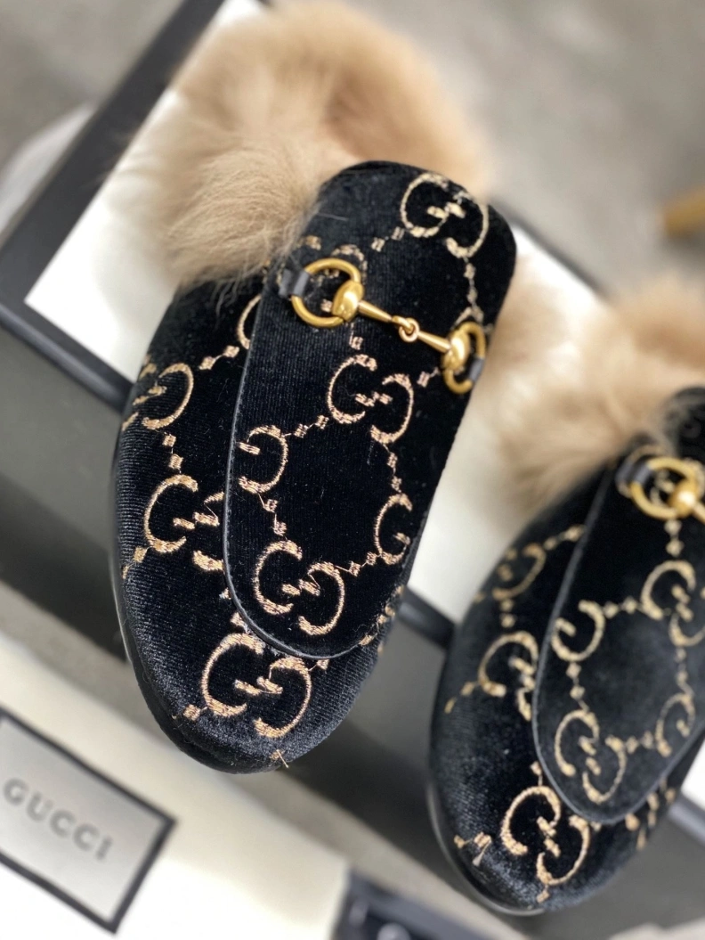 Sleek Gxccx Slippers 157457