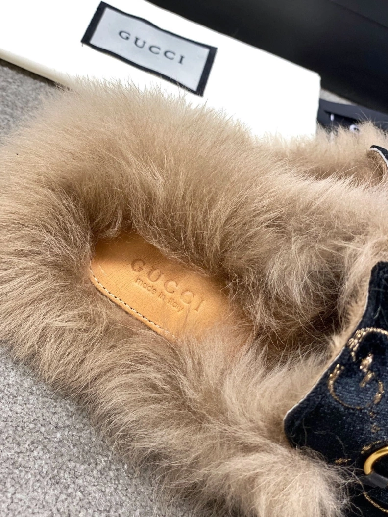 Sleek Gxccx Slippers 157457