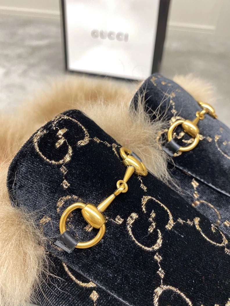 Sleek Gxccx Slippers 157457