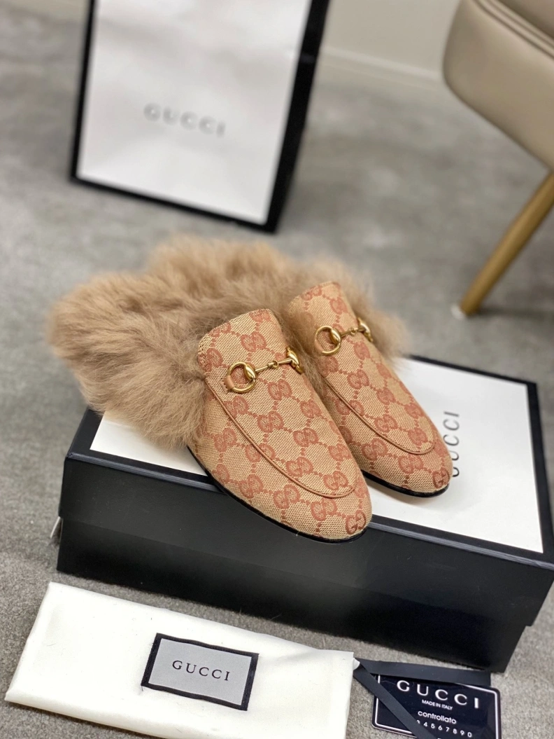 Trendsetting Gxccx Slippers 157458