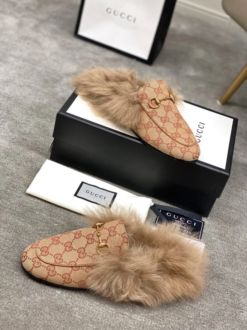 Trendsetting Gxccx Slippers 157458