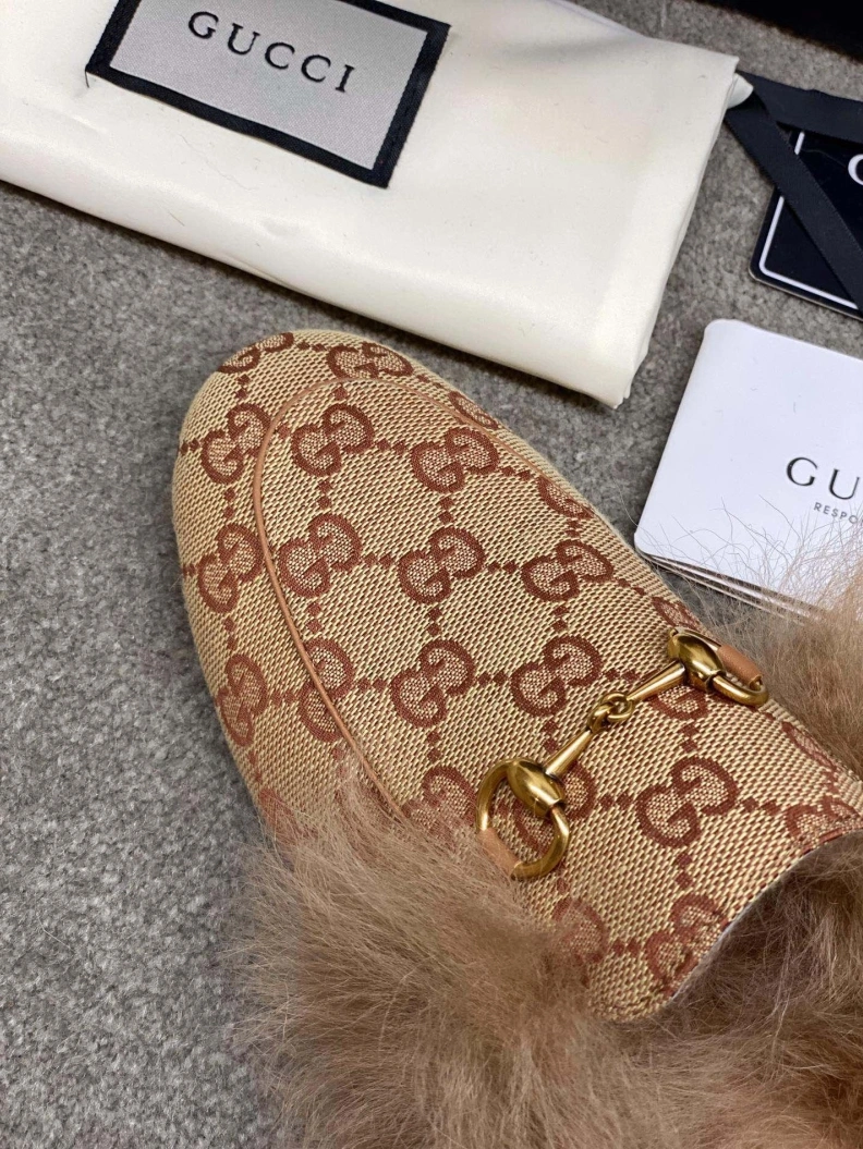 Trendsetting Gxccx Slippers 157458