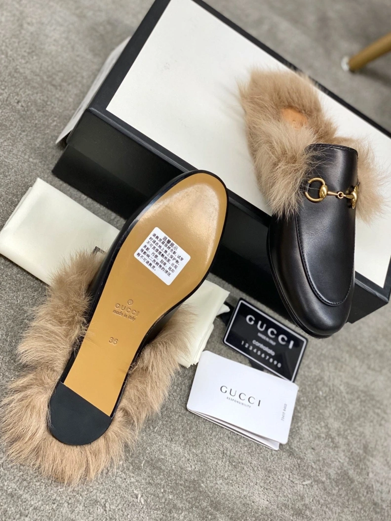 Minimalist Gxccx Slippers 157440