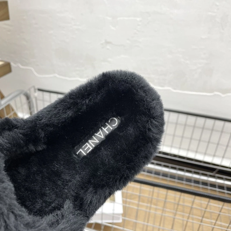 EasyMatch Chxnxl Slippers 120178