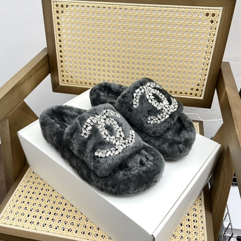Chxnxl Slippers Practical 120203