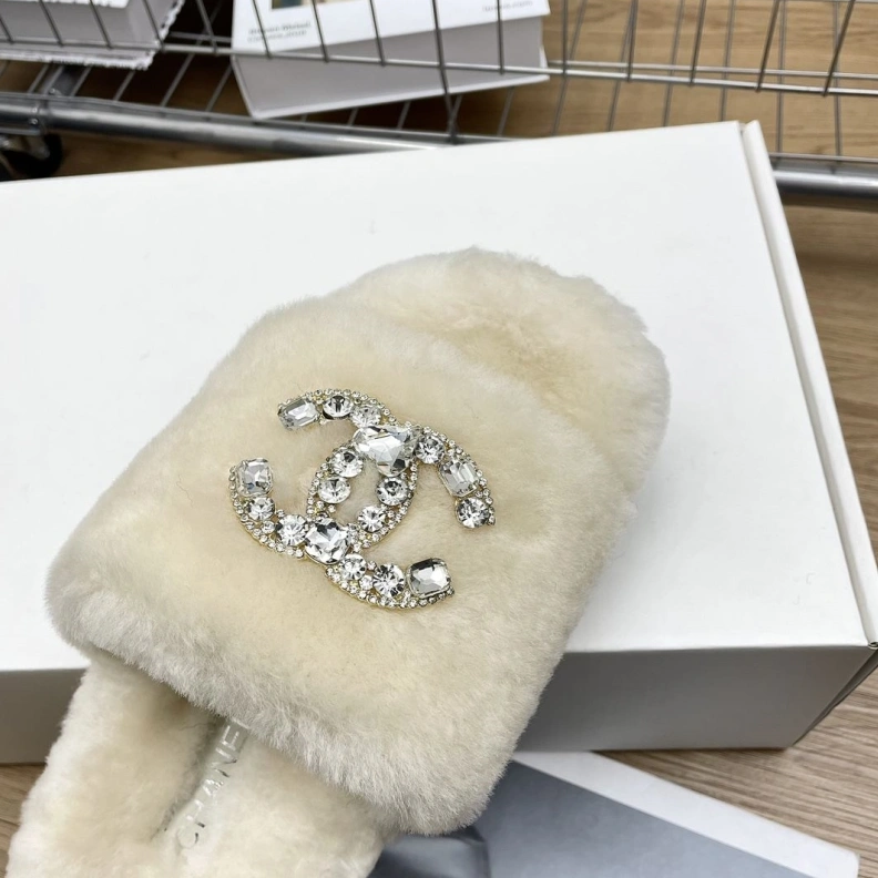 Affordable Chxnxl Slippers 120158