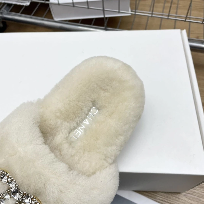 Affordable Chxnxl Slippers 120158