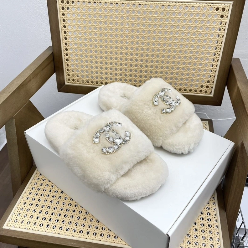 Affordable Chxnxl Slippers 120158