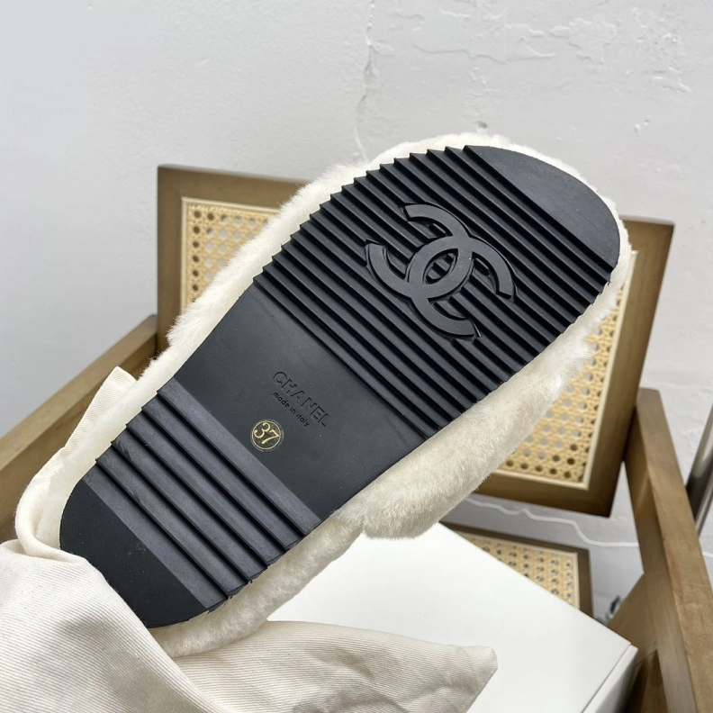 Affordable Chxnxl Slippers 120158