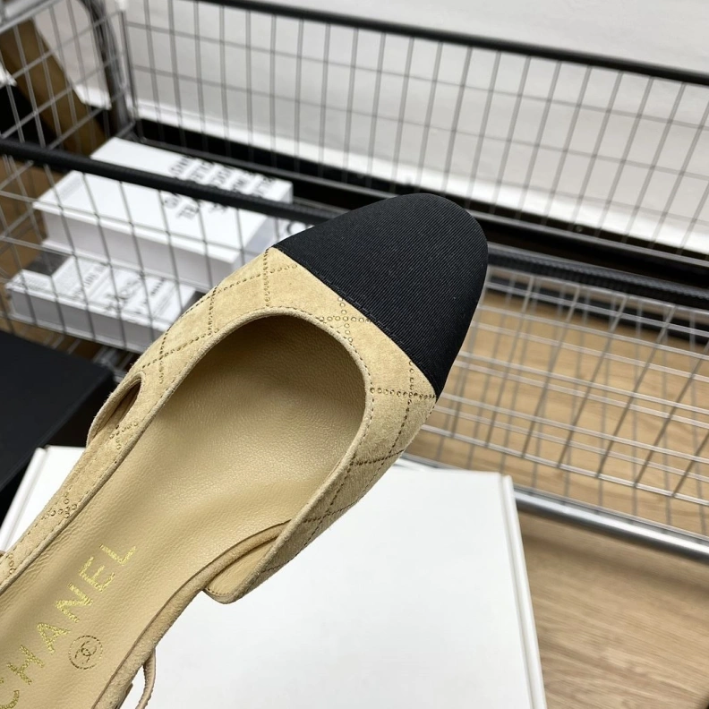 Stylish Chxnxl Sandals 120619