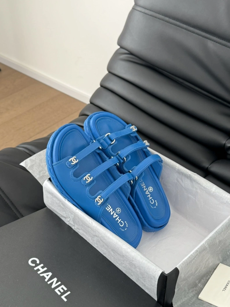 Flexible Chxnxl Sandals 120628