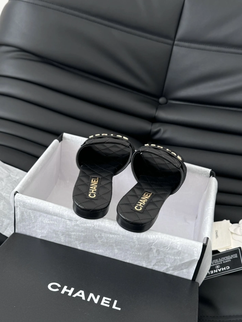 GoodFit Chxnxl Slippers 120153