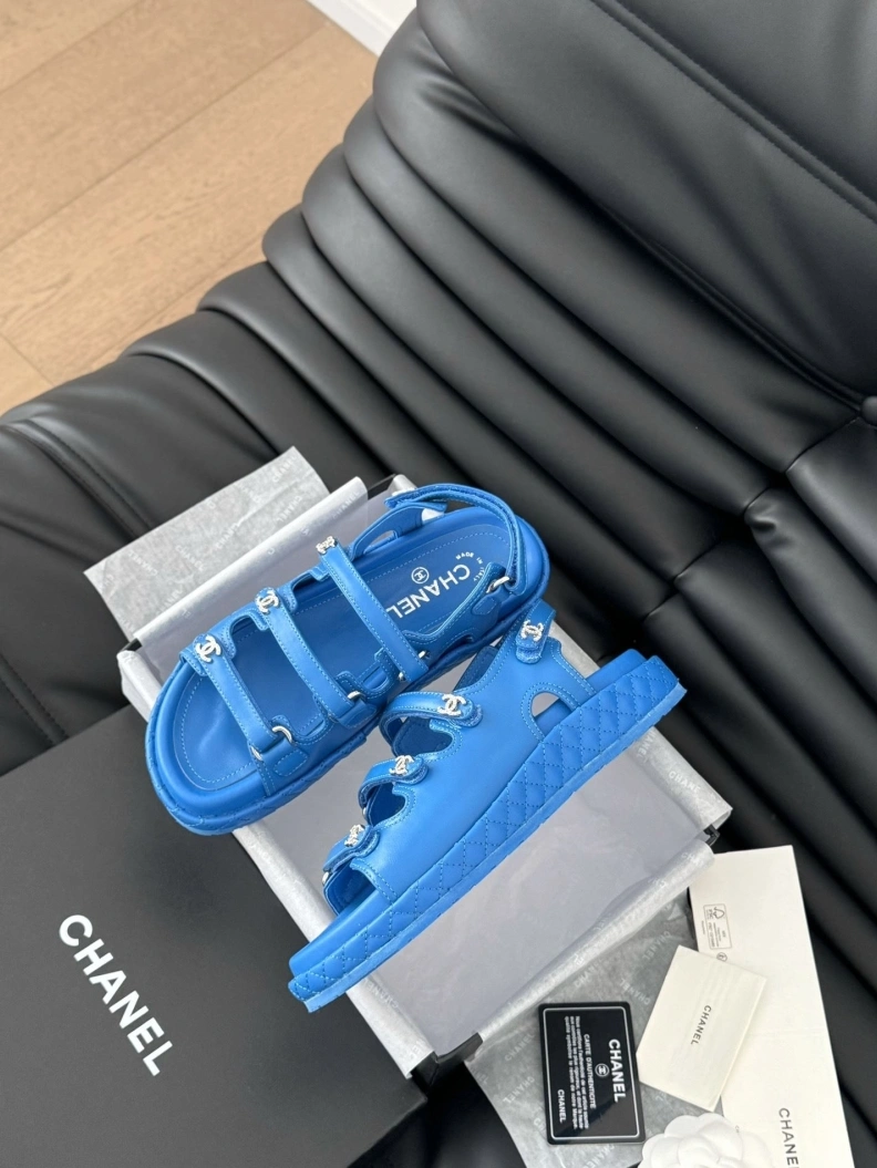 Cozy Chxnxl Sandals 120614