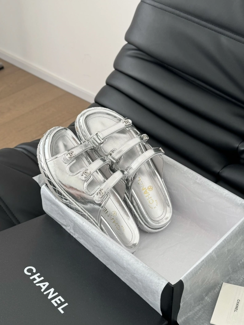 Classic Chxnxl Sandals 120627