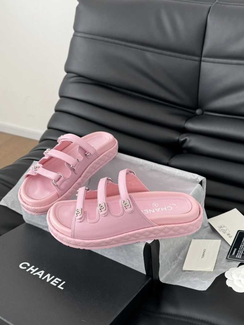 Efficient Chxnxl Sandals 120607