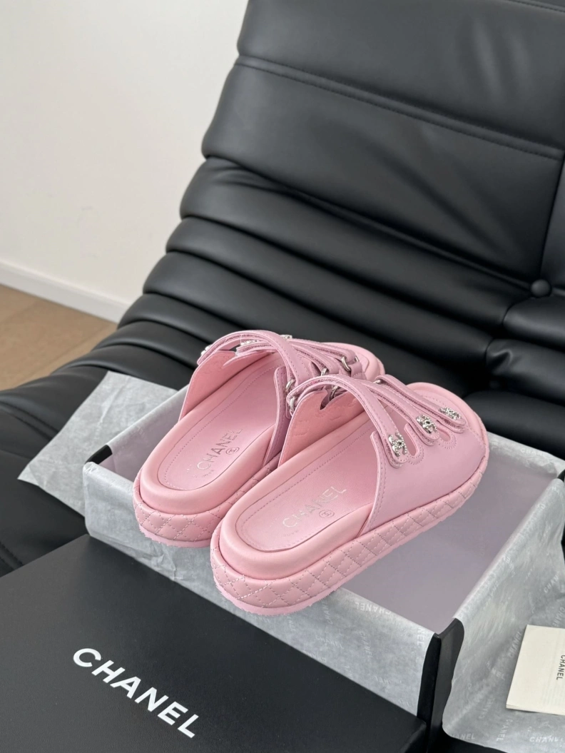 Efficient Chxnxl Sandals 120607