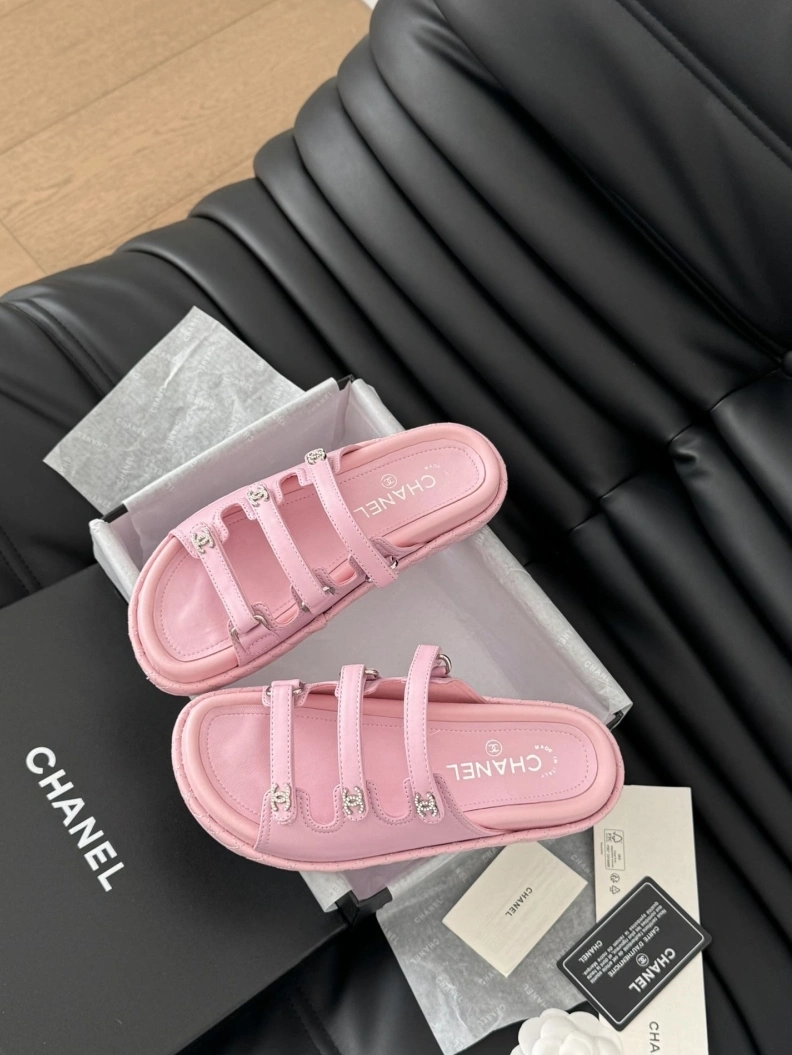 Efficient Chxnxl Sandals 120607