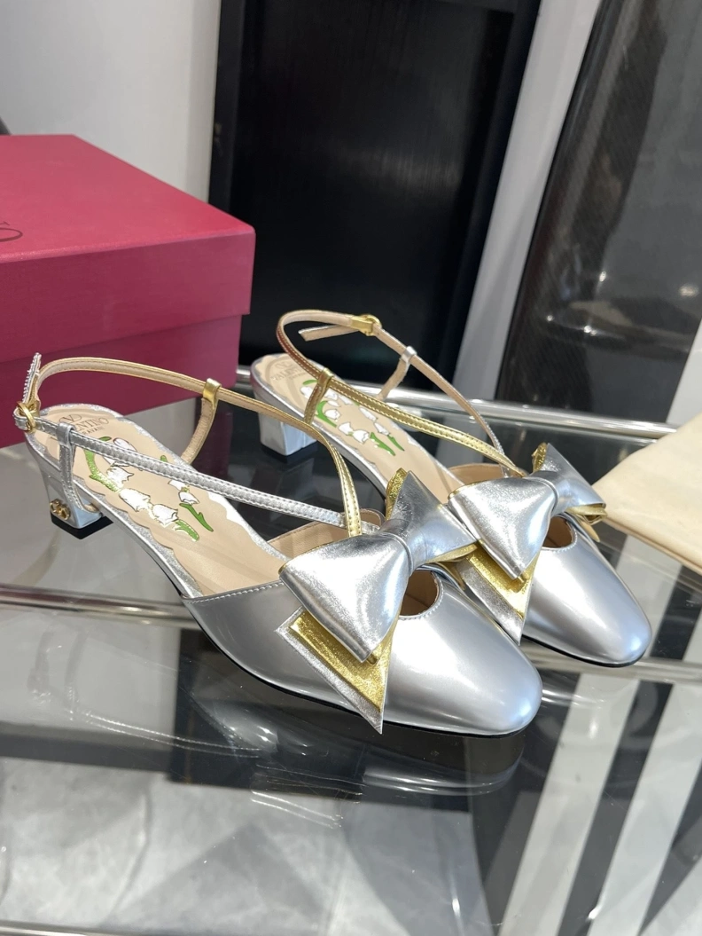 Practical Vxlxntino Sandals 229756