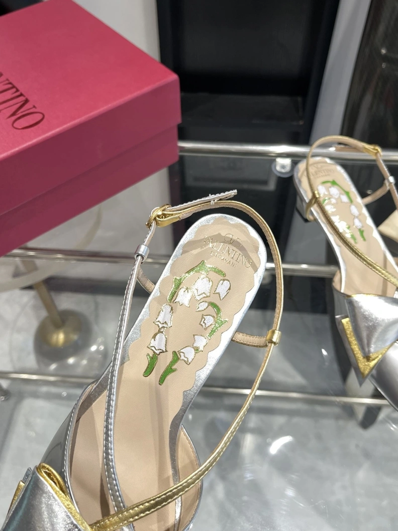 Practical Vxlxntino Sandals 229756