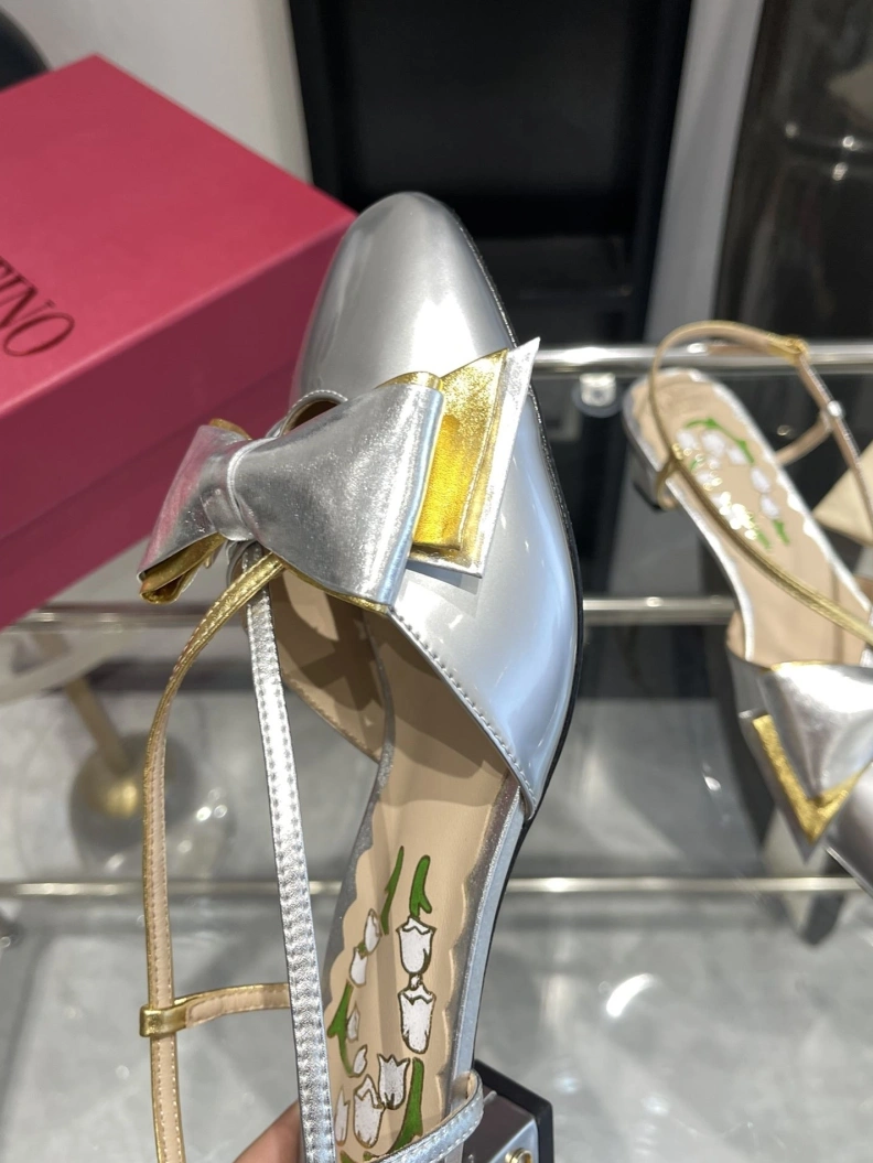 Practical Vxlxntino Sandals 229756