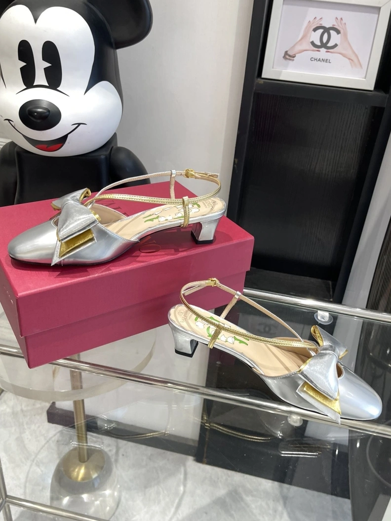 Practical Vxlxntino Sandals 229756