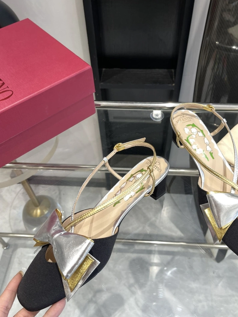 Comfortable Vxlxntino Sandals 229758