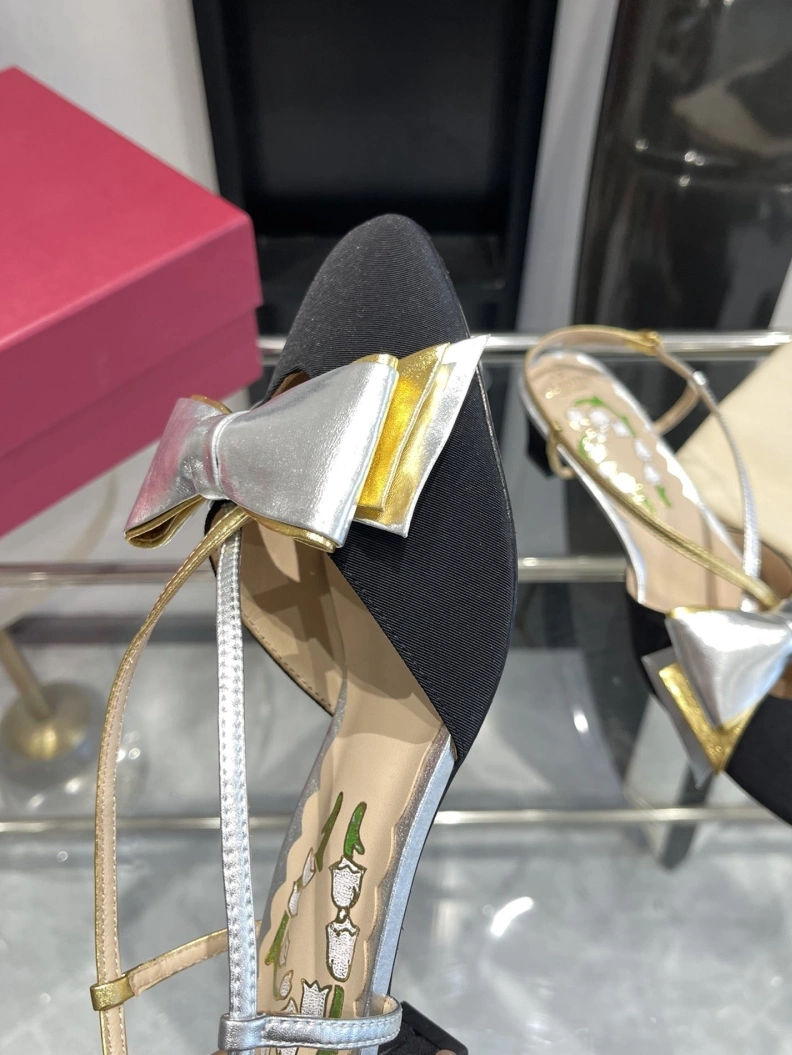 Comfortable Vxlxntino Sandals 229758