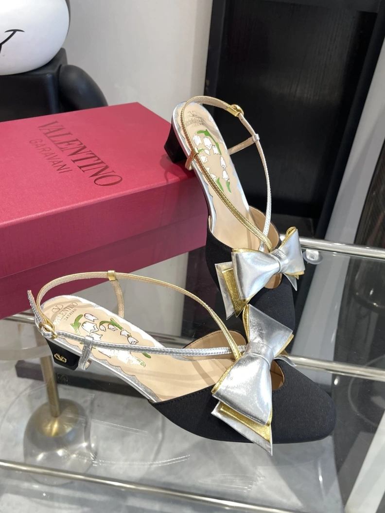 Comfortable Vxlxntino Sandals 229758