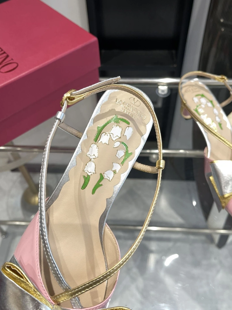Efficient Vxlxntino Sandals 229753