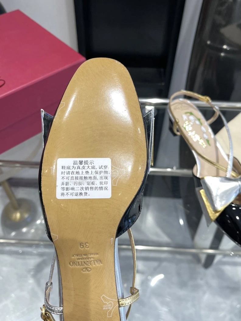 Resilient Vxlxntino Sandals 229744