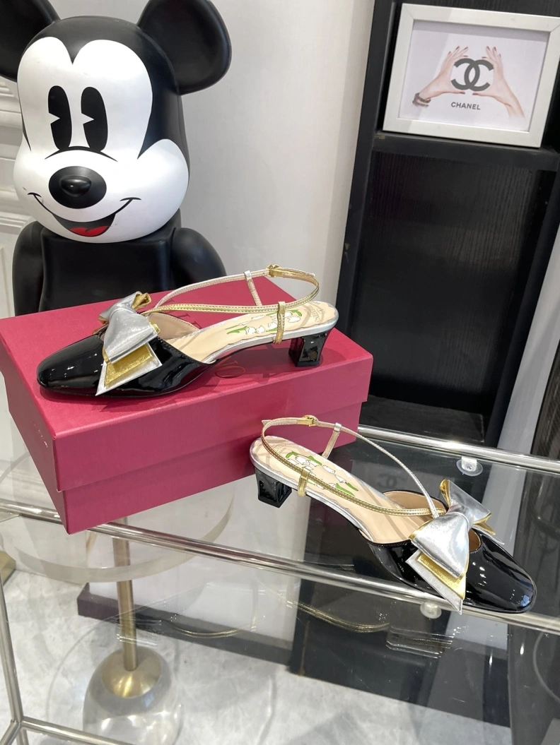 Resilient Vxlxntino Sandals 229744