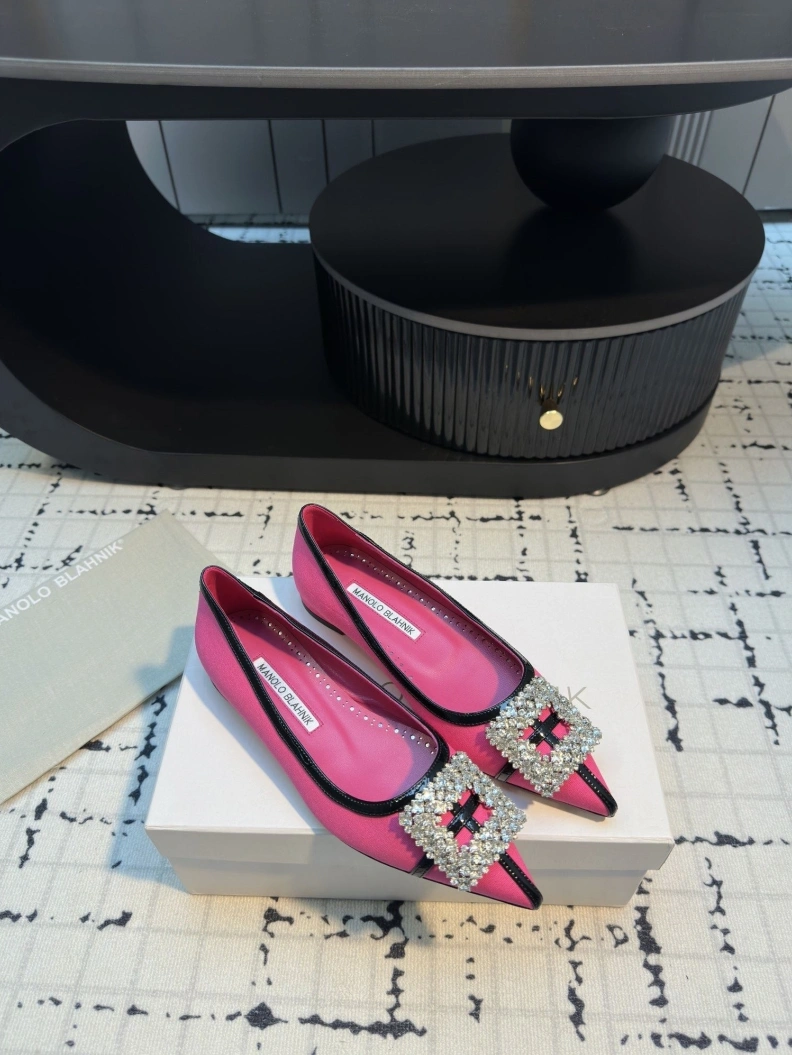 Reliable Mxnxlo Blxhnxk flat shoes 193007