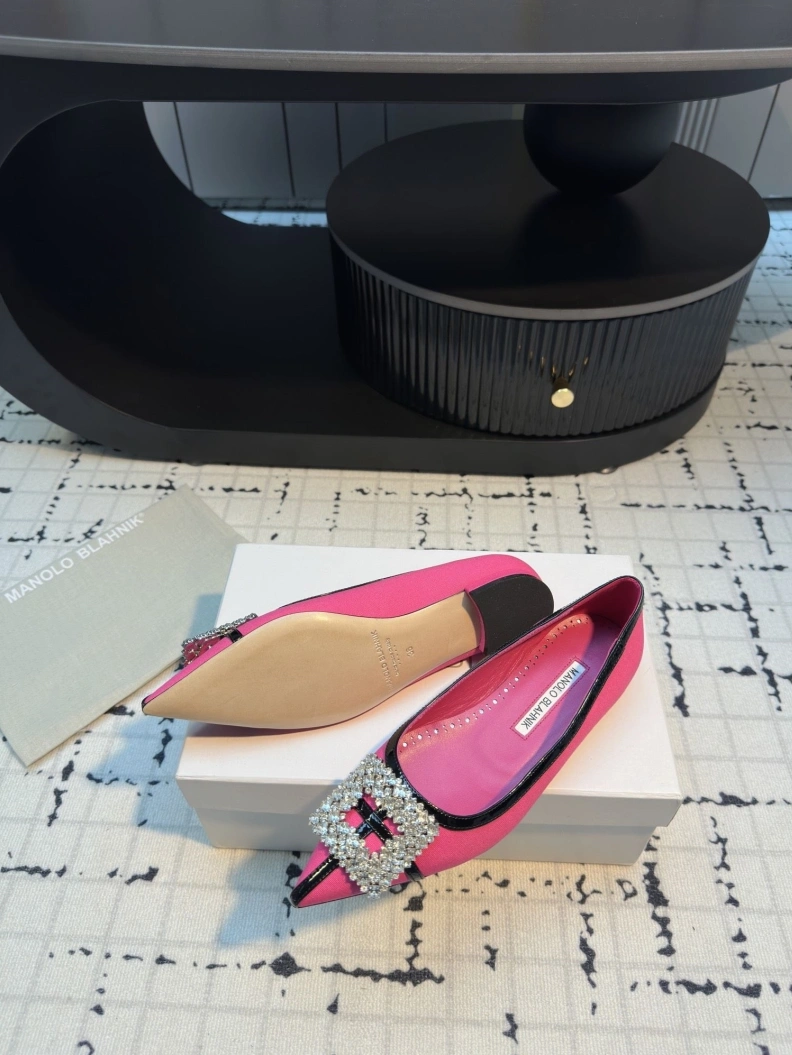 Reliable Mxnxlo Blxhnxk flat shoes 193007
