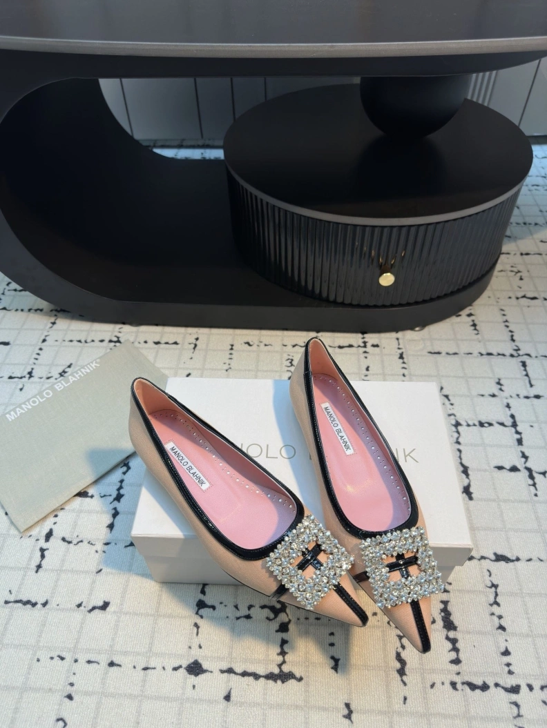 Mxnxlo Blxhnxk flat shoes WellDesigned 193013