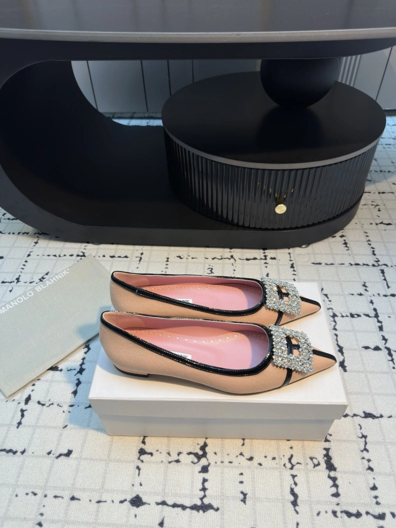 Mxnxlo Blxhnxk flat shoes WellDesigned 193013