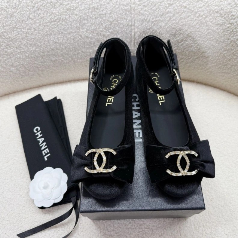 Minimalist Chxnxl Flat Shoes 121026
