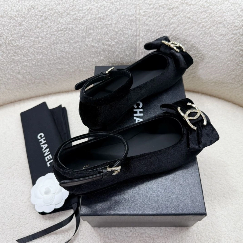 Minimalist Chxnxl Flat Shoes 121026
