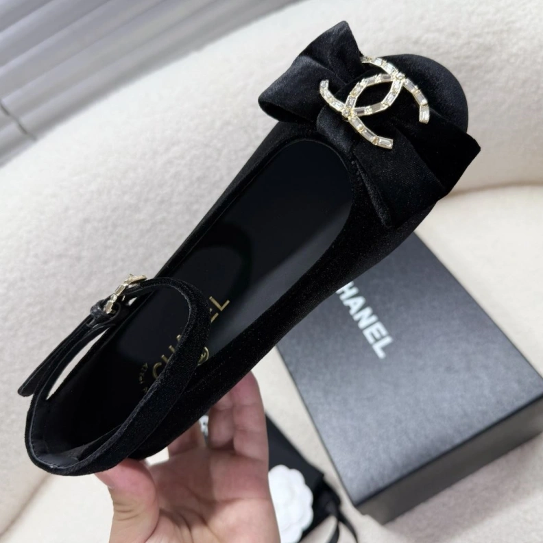 Minimalist Chxnxl Flat Shoes 121026